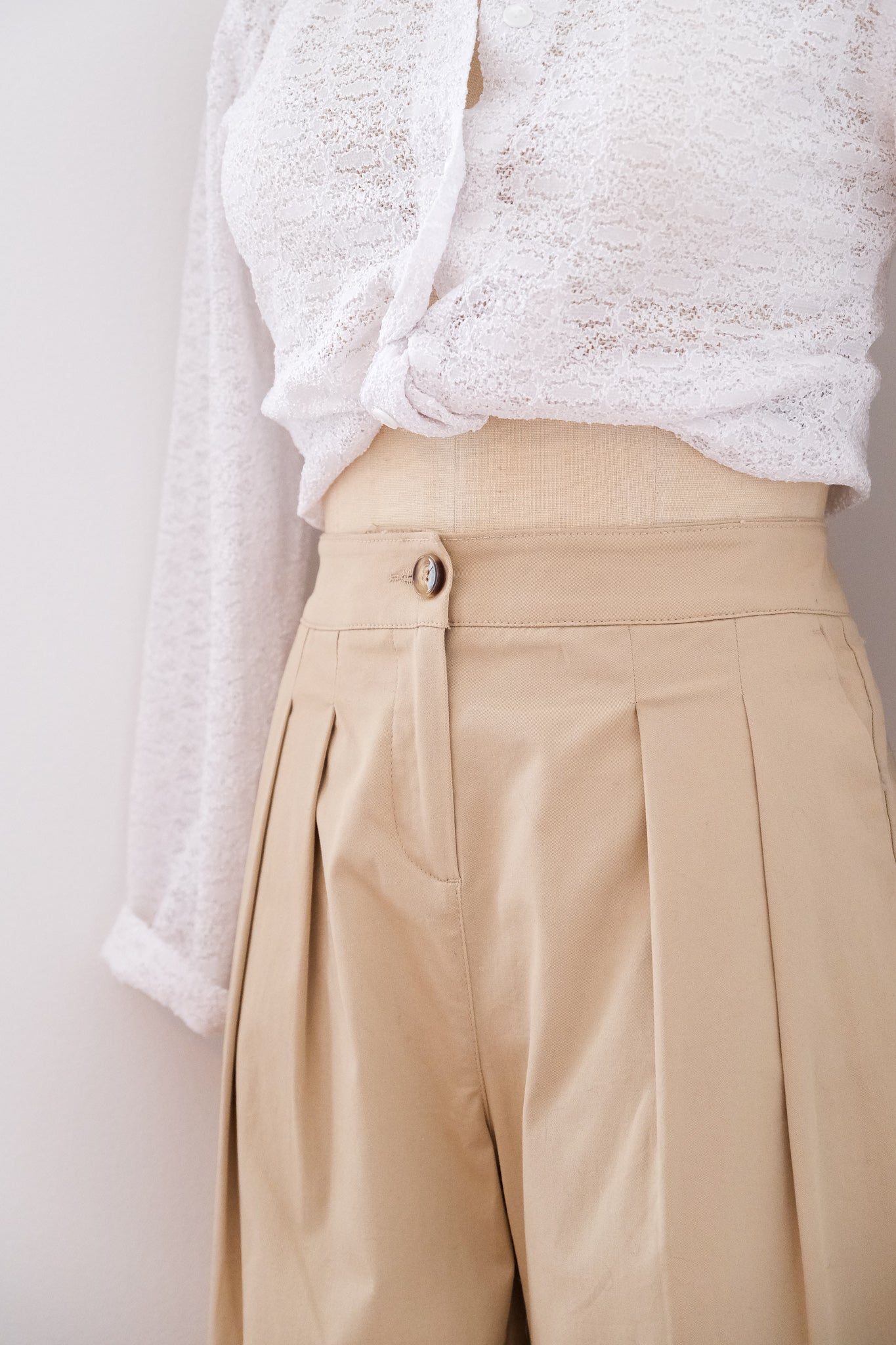 PANTALON BEIGE PLISSÉ - M